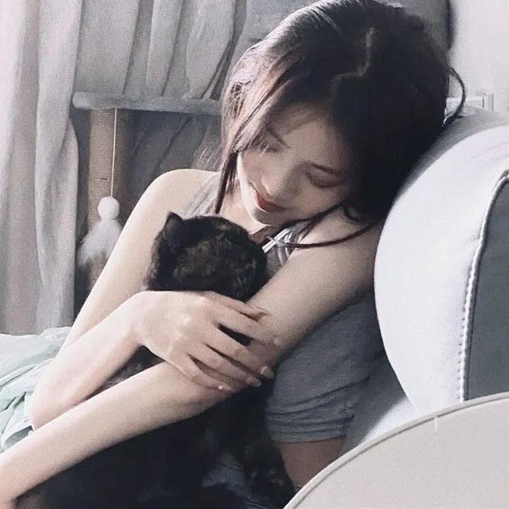 特务谜云